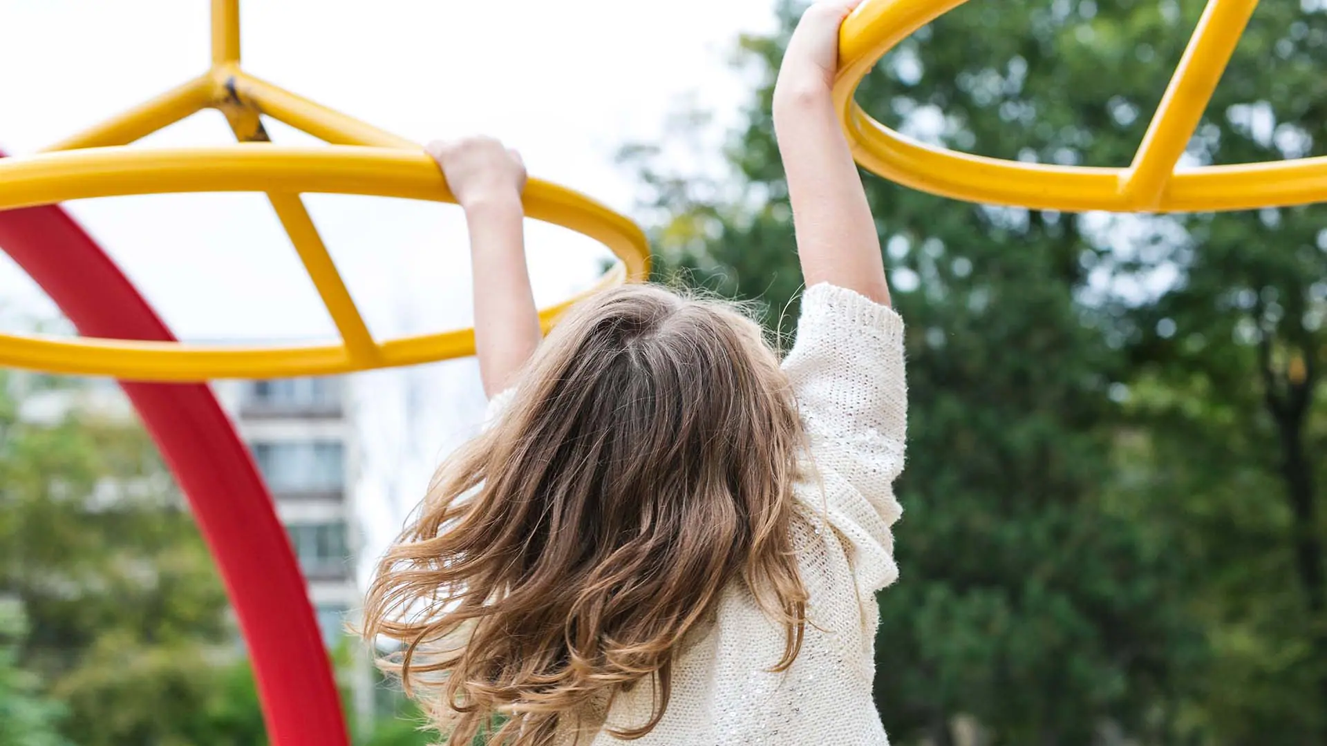 Outdoor Play & Learning