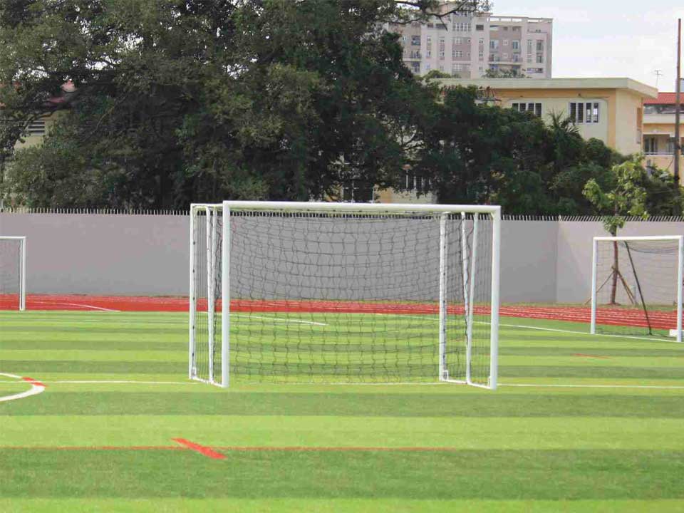 Freestanding mini football goal | 3 x 2m - Image 3