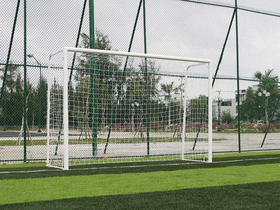 Freestanding mini football goal | 3 x 2m