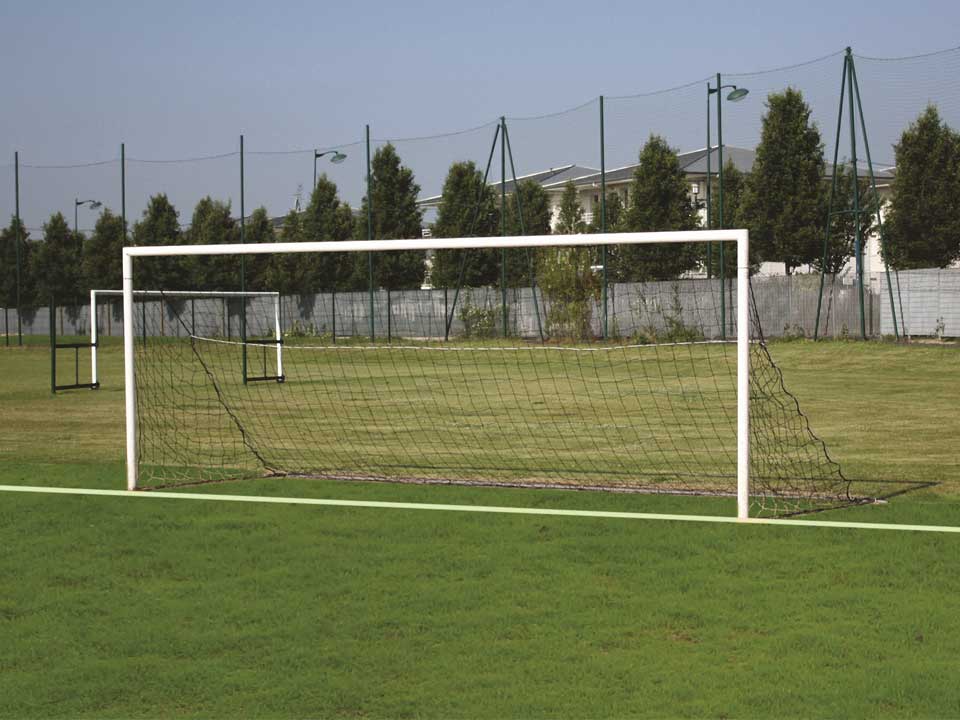 9-a-side football goal | Socketed | 5.0 x 2.0m | Ø90mm aluminium tube - Image 3