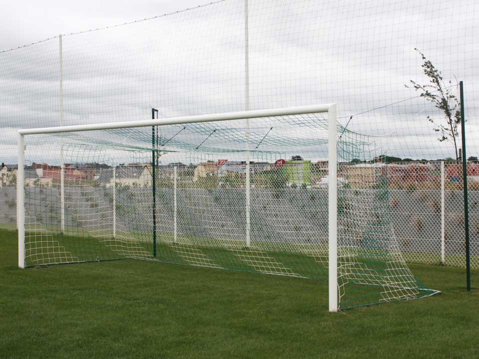 11-a-side football goal | Socketed | 24 x 8ft (7.32 x 2.44m) | 100 x 120mm aluminium tube - Image 2